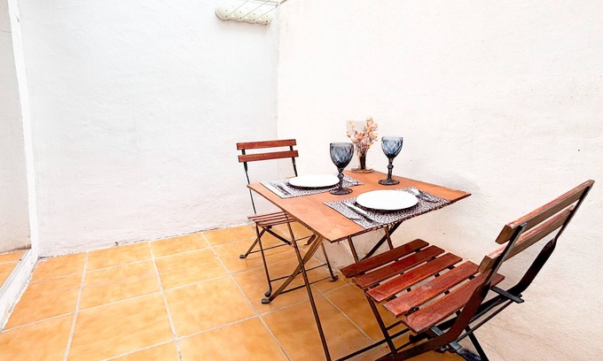 Bellas Vistas Apartment | Bright, with patio and good area