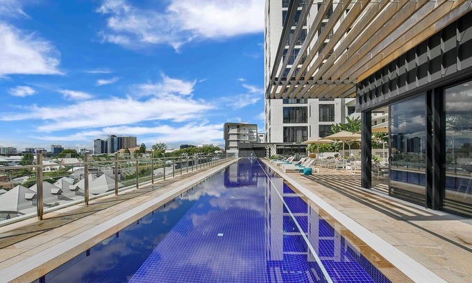 Spring Hill Apartment | Brightly Boutique A CBD Resort style Escape