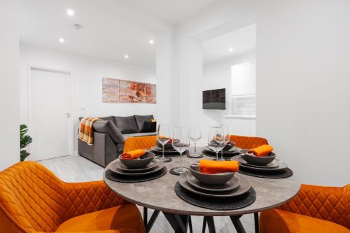 Wallasey Apartment | Brighton Street Apartment - 2 Bedroom Free Wi-Fi and Parking