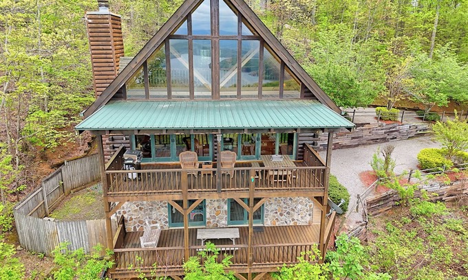 Eagles View Cabin | Brillant’s Bunk of the Blue Ridge Mountains- by Chatuge Home Concierge Lake view, mountain view