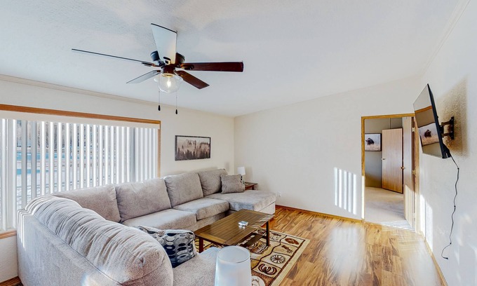 Sturgis House | Brilliant home with mountain view, sauna, hot tub, wood stove, pool table