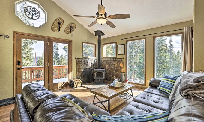 Valley of the Sun Cabin | 'Bristle Cone' Fairplay Cabin w/Hot Tub