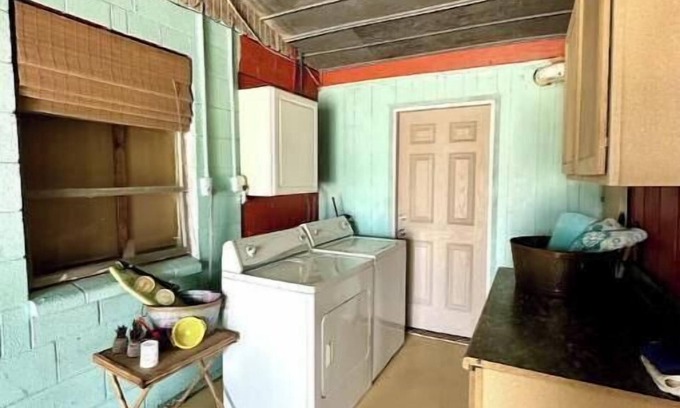 Fulton House | Broadway Beach House!