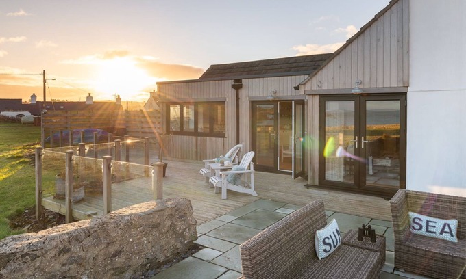 Cemaes Bay Cottage | Bron Wendon: Seaside 3-Bed Home in Cemaes Bay | Managed by Anglesey Holiday Lettings