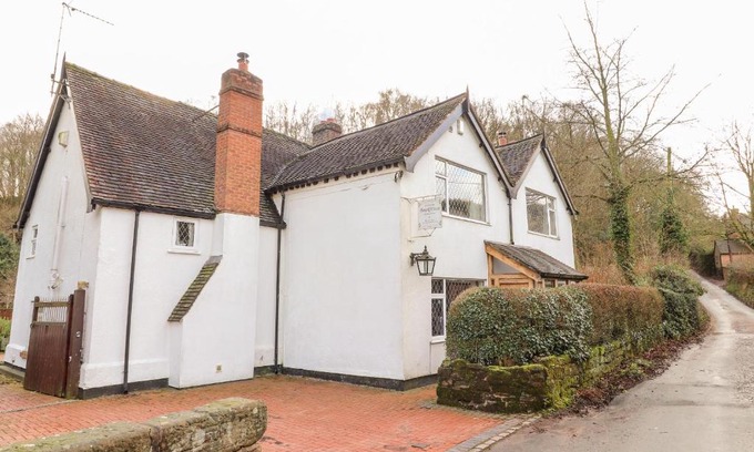 Sugnall House | Brook House