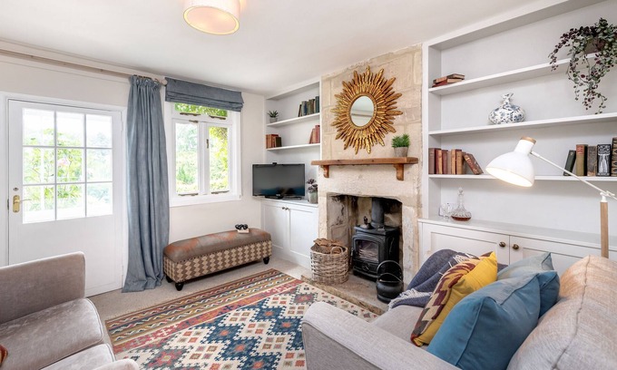 Monkton Combe Cottage | Brooks' View Romantic Cottage near Bath