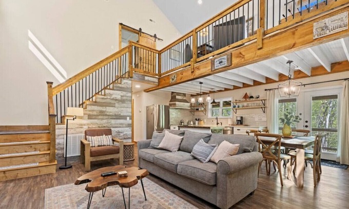 Lake Lure House | Brookside Retreat in Lake Lure