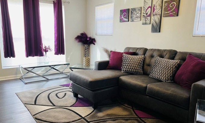 Gracewood House | Brownstone Haven Cozy home just minutes from Medical District and Restaurants.