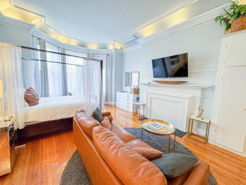 Back Bay Apartment | Brownstone Oversized Furnished Studio In Back Bay