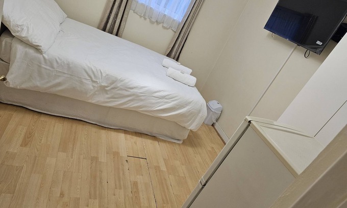 Tottenham Hotel | Bruce Rooms