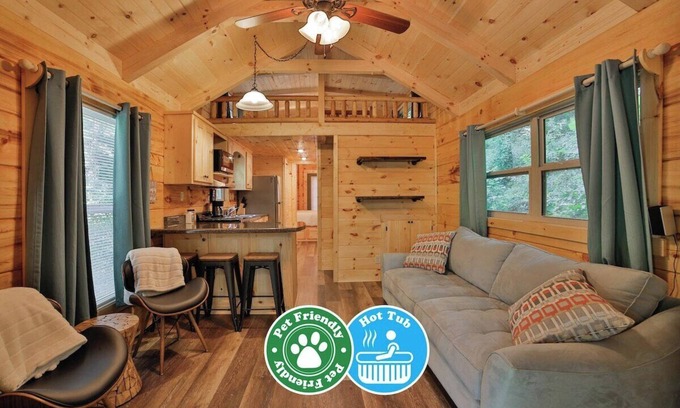Lookout Valley Neighborhood Association Apartment | Bryce Cabin | Lookout Mtn. Tiny Home w/Swim Spa