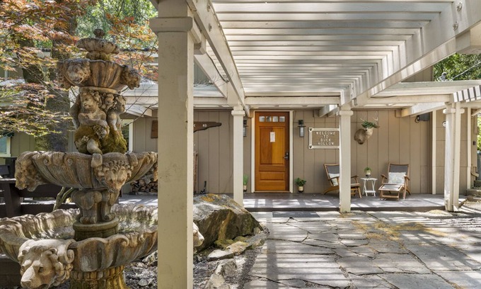 Cazadero House | Buck Hollow ~ Peace and Quiet Abound at this Creekside Retreat.