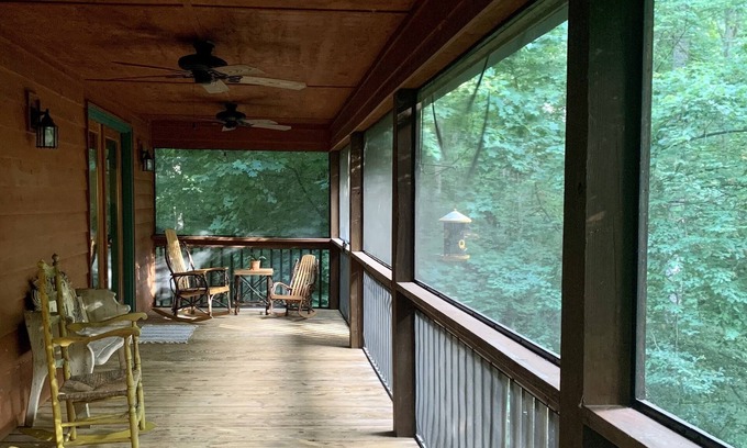 Tarheel Cabin | Buck Moon Trail - minutes to Murphy