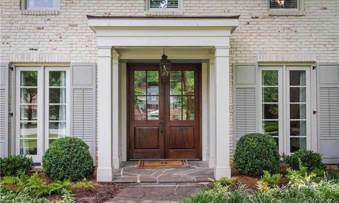 Brandon House | Buckhead Home, 5 BR, 4.5 bath