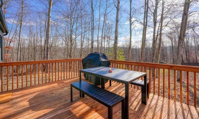 Logan Cabin | Buckingham Woods I Hocking Hills