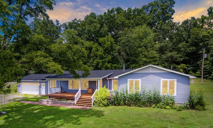Blacksburg House | Buckshot Hokie Retreat