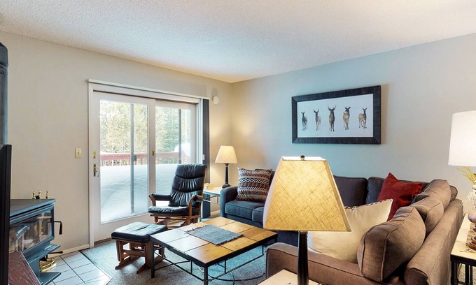 Big Horn Condo | Budget-Friendly Condo, Steps from the New Bear Back Poma