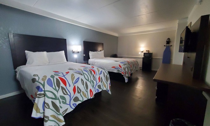 Little Rock Hotel | Budget Host Inn- Medical Center