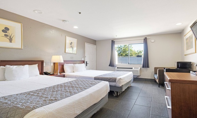 Stockton Hotel | Budget Inn and Suites