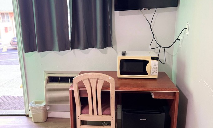 Parkrose Hotel | BUDGET INN