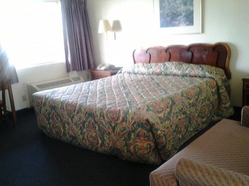 Tulare Hotel | Budget Inn