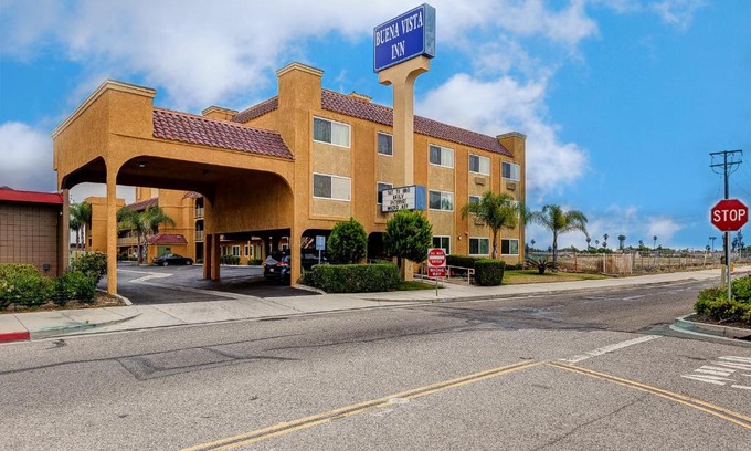 Northwest Anaheim Hotel | Buena Vista Inn