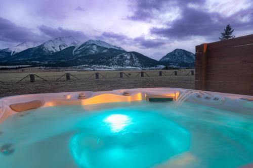 Buena Vista House | Buena Vista Mountain Retreat - Ultimate Privacy with Spa & Unbeatable Views