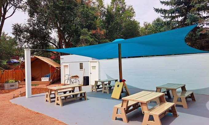 West Colorado Springs Hotel | Buffalo Lodge Bicycle Resort
