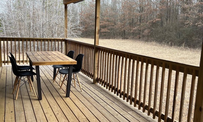 Jasper House | Buffalo Pastures Retreat - Minutes to Jasper Square