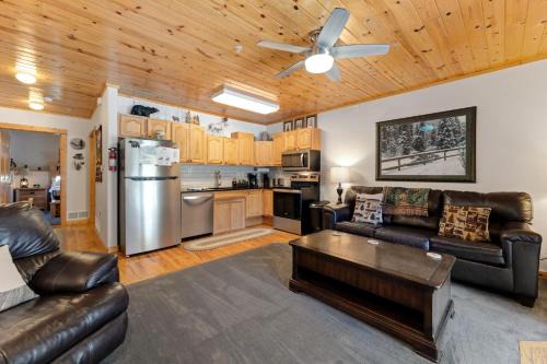 Fall River Estates Apartment | Bugle Pointe B04 by Estes Park Condos