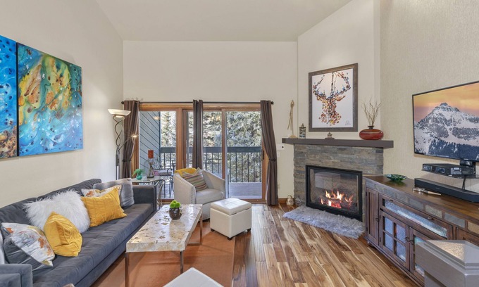 Telluride Condo | BUILDING UPGRADES IN PROGRESS. Decorator 2B/2B Steps f/Town Park; deck, FP