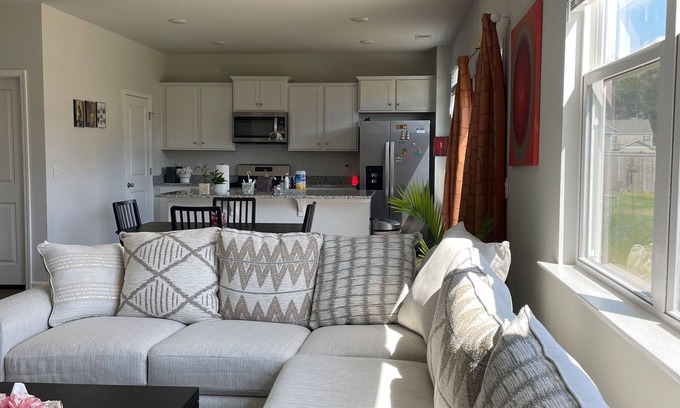 Summerville House | Built 2023 4 bed house, owner will be staying on property in 4th master bed room