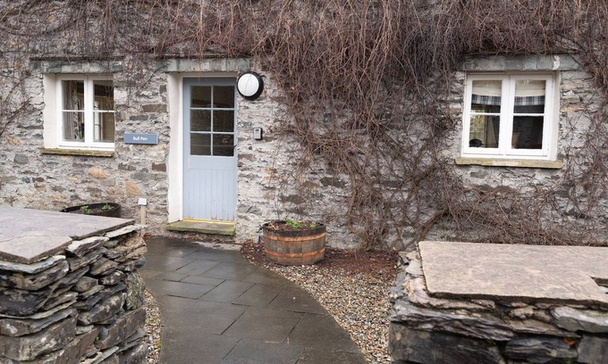 Graythwaite Cottage | Bull Pen - sleeps 10 guests in 5 bedrooms