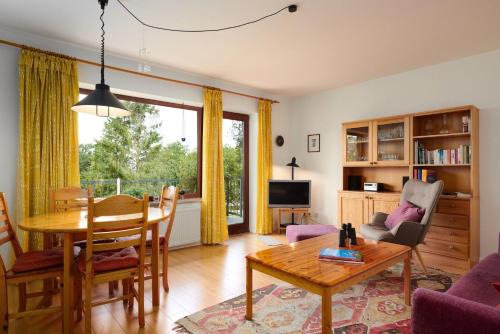 Laboe Apartment | Bullauge