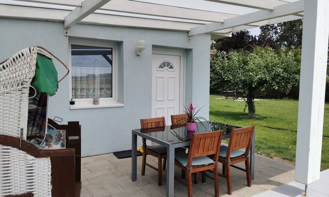 Elmenhorst/Lichtenhagen Apartment | Bungalow mit Terasse 4 Pers