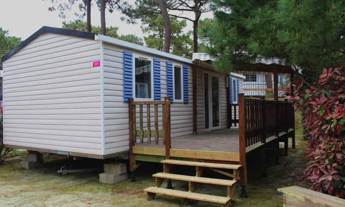 Les Mathes RV Rental | Bungalow 'Camping 4 À 8 Personnes' with Private Terrace and Air Conditioning