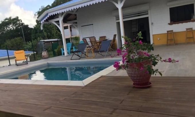 Riviere-Salee House | Bungalow Candy with Pool