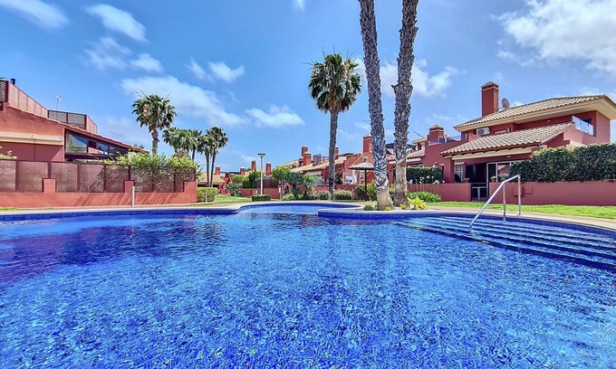 Mar de Cristal Ski Chalet | Bungalow, roof terrace, patio, free wifi, communal pool