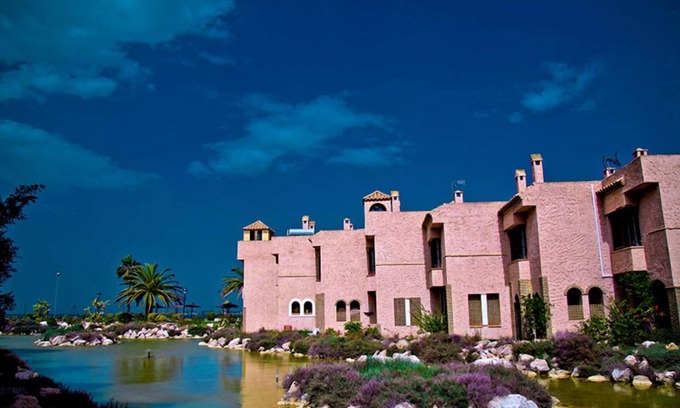 Centro Comercial Bahia Sur Apartment | Bungalows Bahia Sur