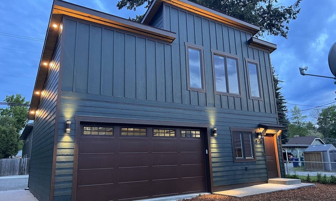 Coeur d'Alene House | Bunny Pad Downtown Coeur d' Alene *BRAND NEW*