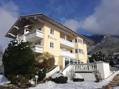 Marquartstein Hotel | Burg Cafe