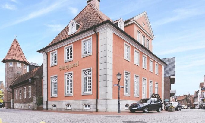Haseluenne Hotel | Burghotel Haselünne