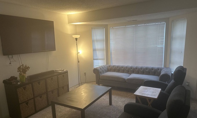 Burnsville Apartment | Burnsville Getaway