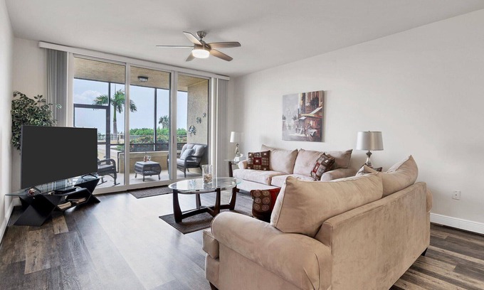 Burnt Store Marina Condo | Burnt Store Grand Isle Towers 3 bedroom Condo
