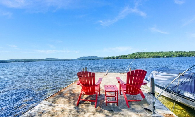 Sunapee House | Butler Cottage Lakefront on Lake Sunapee