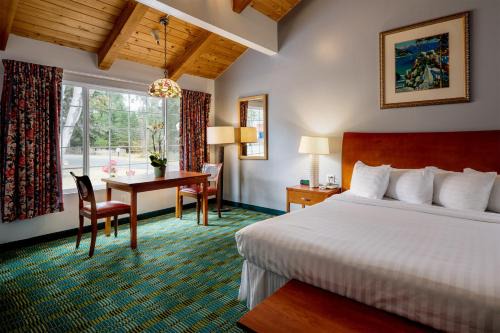 Pacific Grove Hotel | Butterfly Grove Inn
