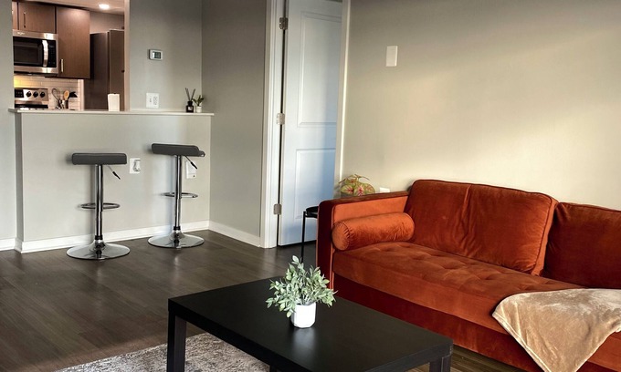 Cardozo Apartment | Buzzing H St Corridor penthouse Style Unit with Amazing Balcony and 360 View