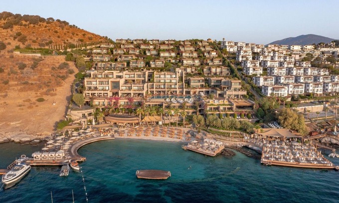 Bodrum City Center House | BV-175 Bodrum Bitezde Denize Sıfır ve Plaj İşetmesi Olan Lüx Daire