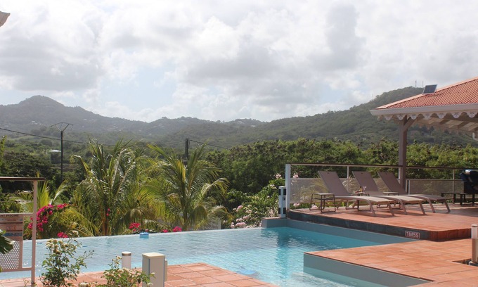 Tartane Villa | Bwa Kanpech Villa