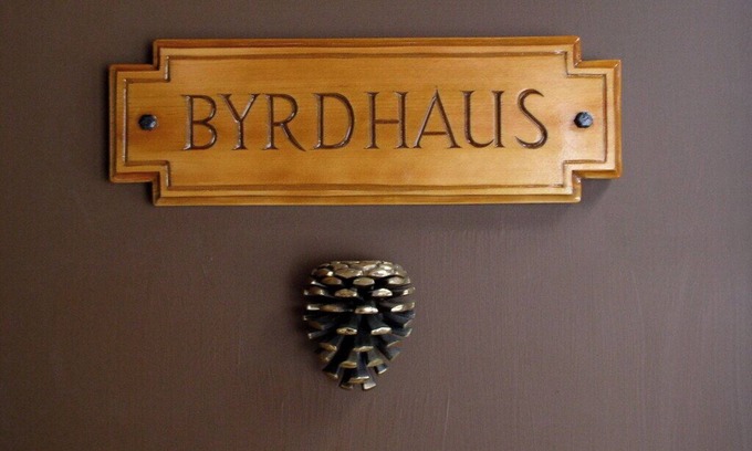 Basye Condo | Byrdhaus-Cozy 2-bedroom condo in peaceful Basye with WiFi, AC